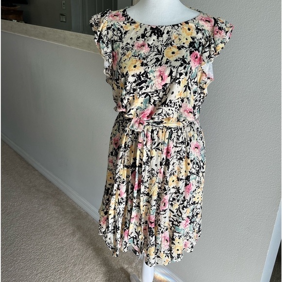 Ralph Lauren: Women Floral two tier dress with double tier flutter sleeves. Sz M - Picture 1 of 11